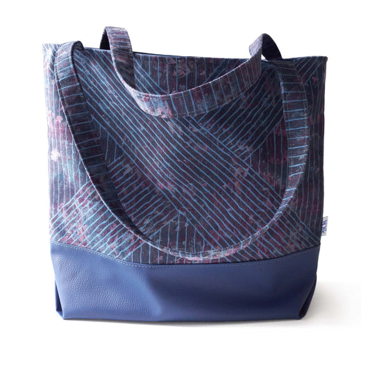 Printed shoulder bag