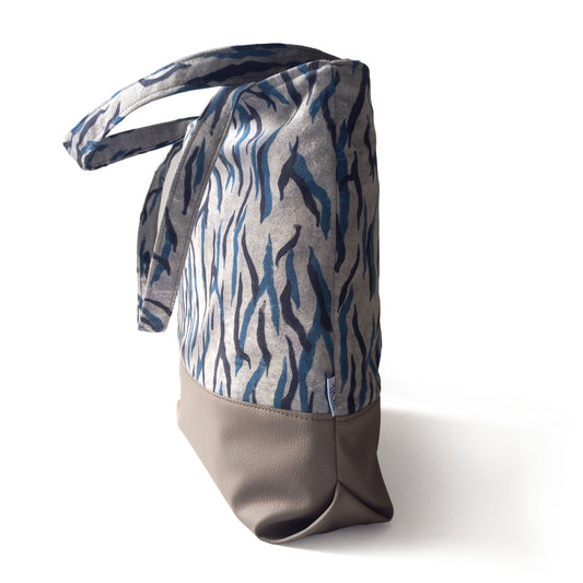 Printed shoulder bag side view