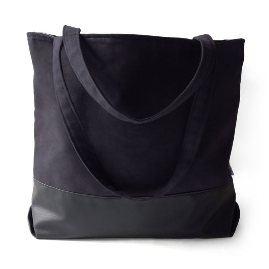 Black shoulder bag